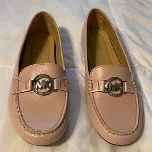 Michael Kors size 10M leather loafers